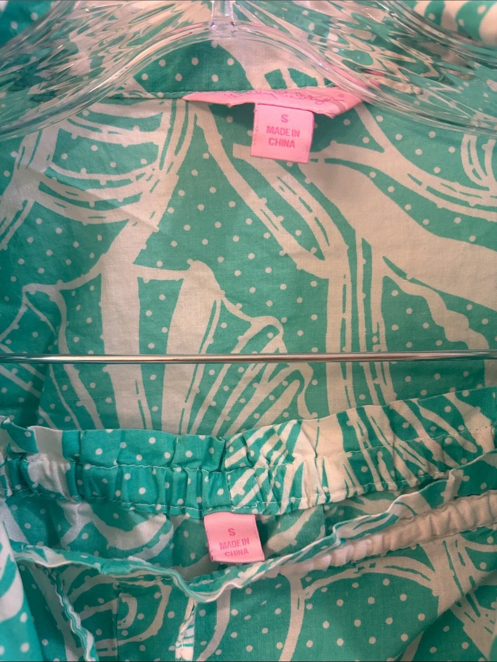 Lilly Pulitzer Clammies and Jammies sleep set, size small